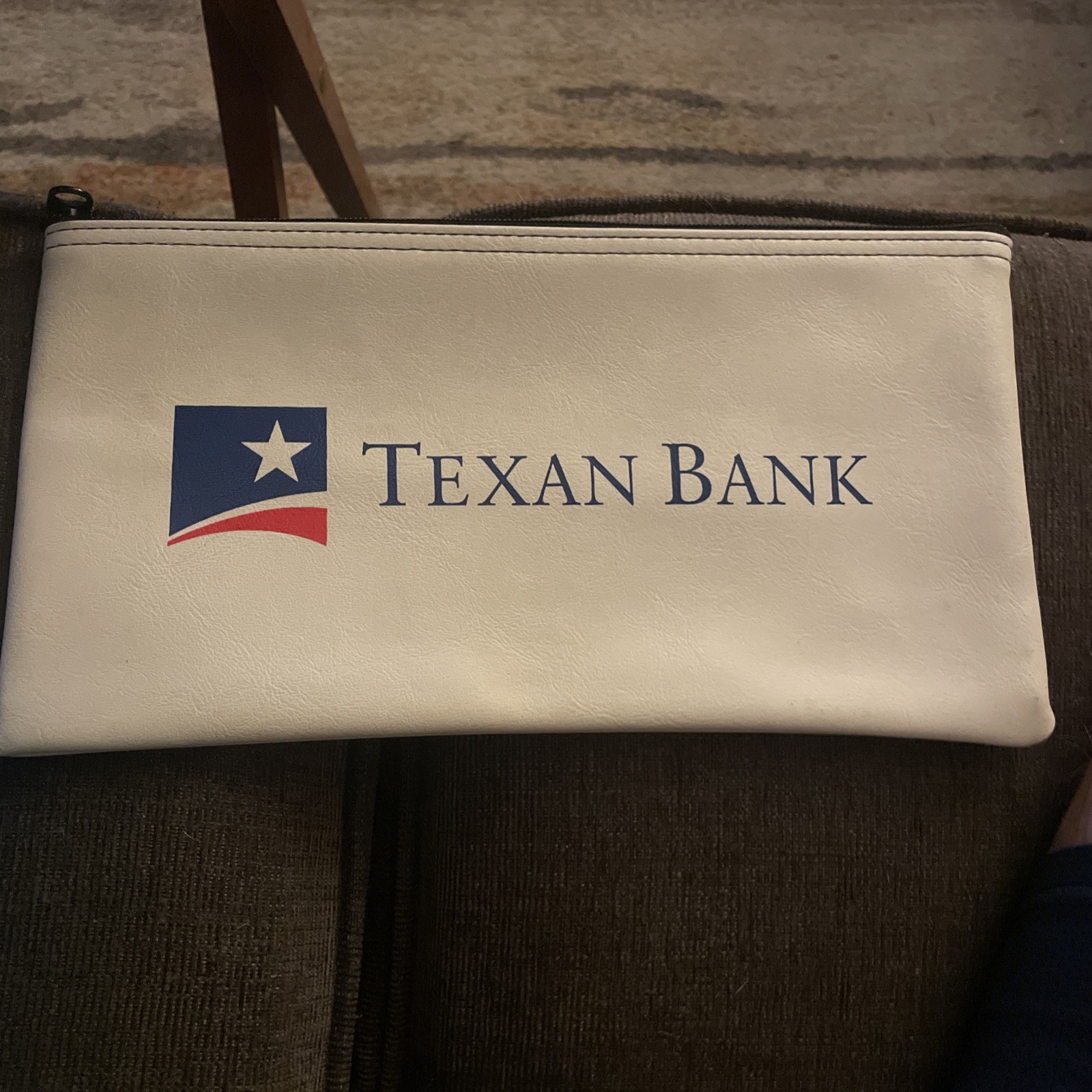 Vintage Large Texas Bank ~ vinyl zippered bank bag 12”/9”