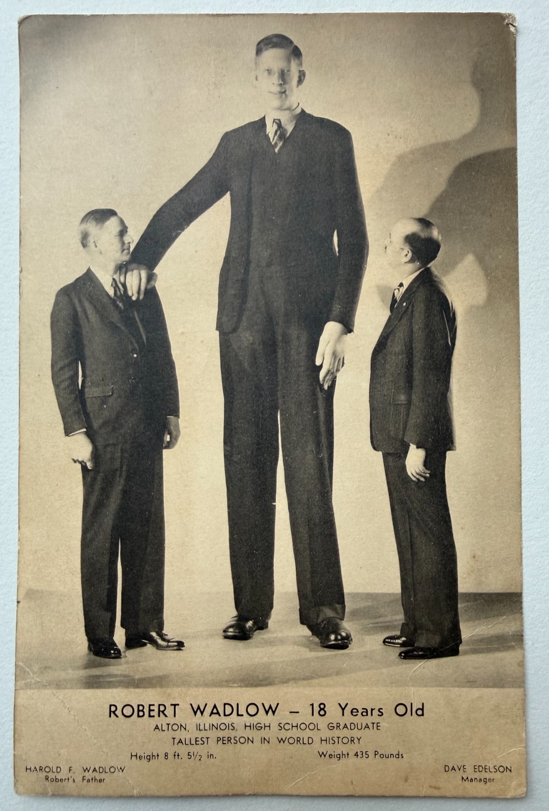 Big HAND SIGNED Robert Wadlow Unique AUTOGRAPHED PHOTO CARD World's Tallest Man