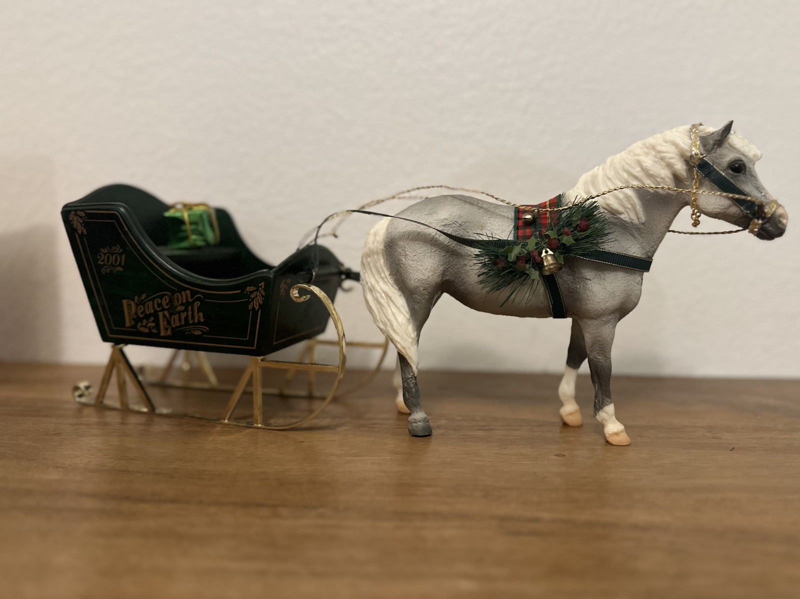 Breyer 2001 Holiday Pony Jingles W Sleigh Christmas In Original Box