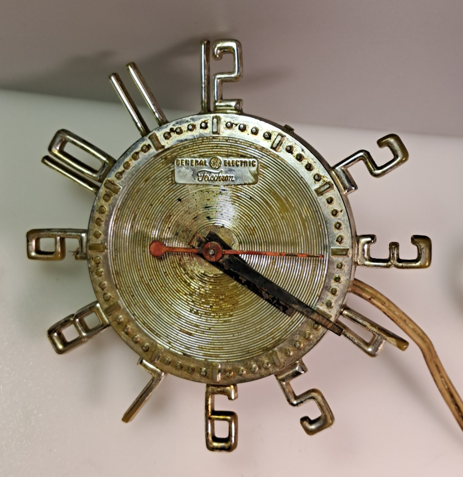 Vintage General Electric Telechron Clock Model 2H104, Not Tested 6.25 Inches Vintage General Electric Telechron Clock Model 2H104, Not Tested 6.25 Inches