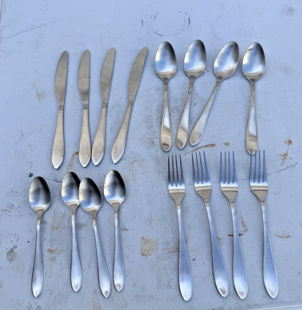 CAMBRIDGE Stainless China Flatware~~16 Pieces Set~~QUALITY rb8