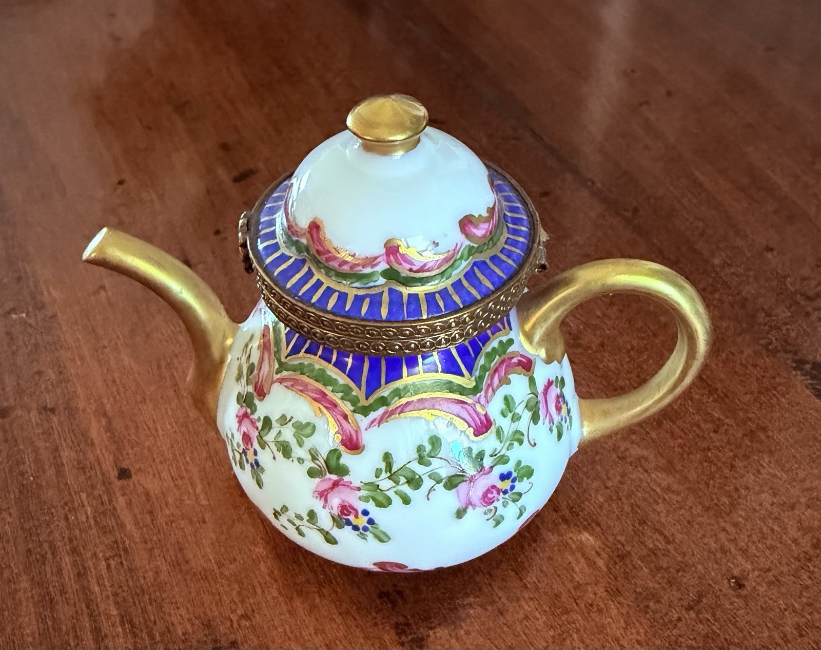 Vintage Hinged Limoges France Porcelain Tea Pot Trinket Box Hand Painted Signed Vintage Hinged Limoges France Porcelain Tea Pot Trinket Box Hand Painted Signed