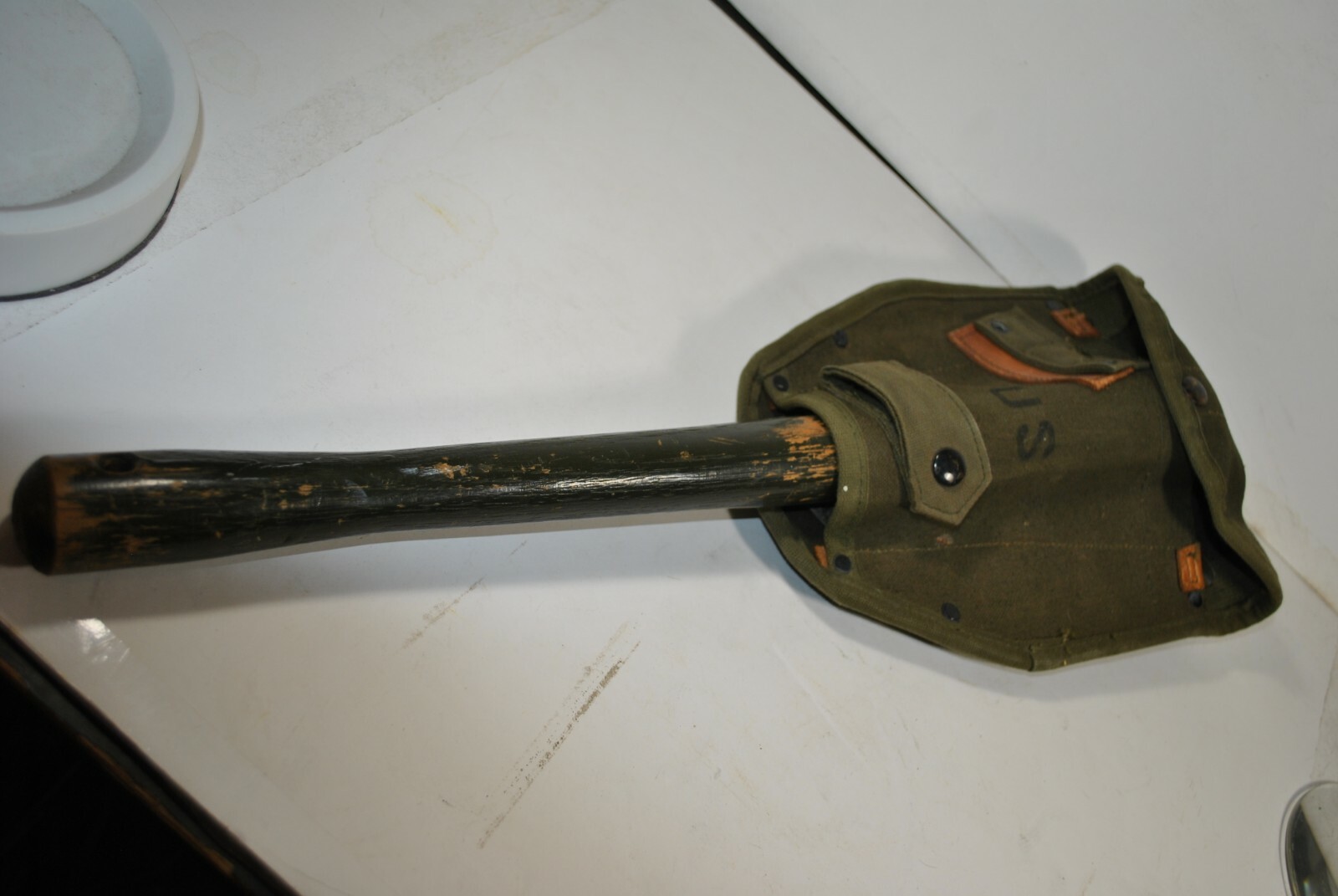 US Pioneer 1965 Folding Shovel w/ Cover
