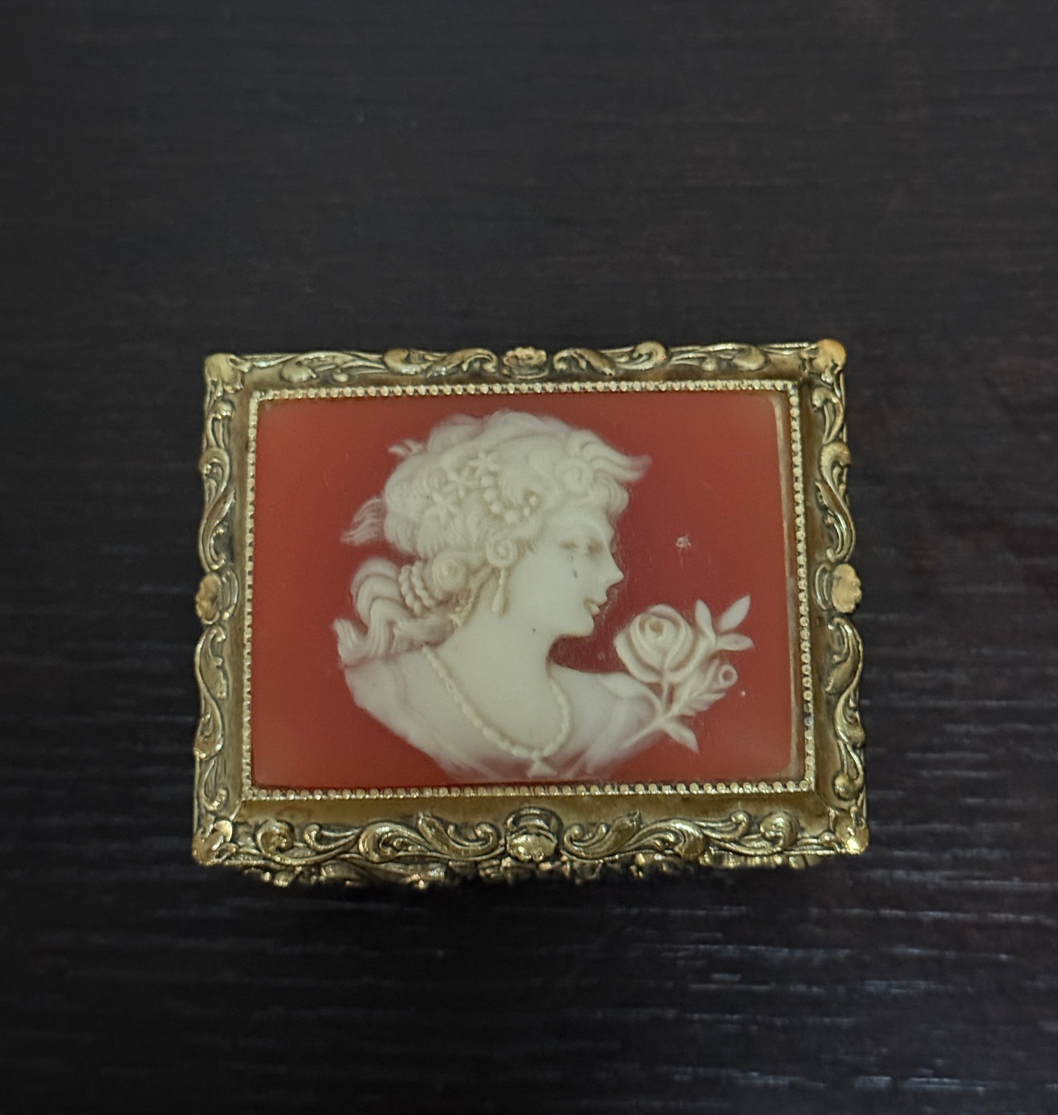Vintage Japan Sankyo Cameo Ornate Gilt gold Music by SwanTreasures