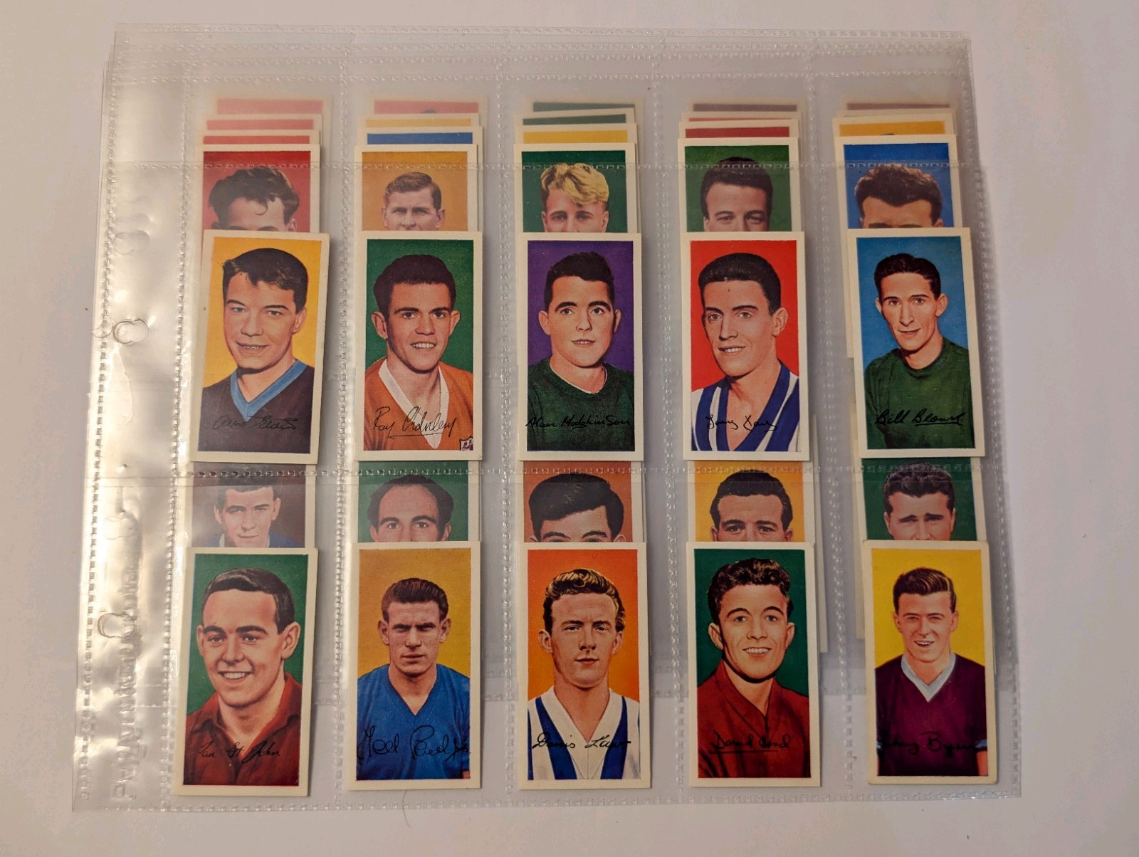 Barratt Famous Footballers (A10 SET 50 CARDS) Complete Set