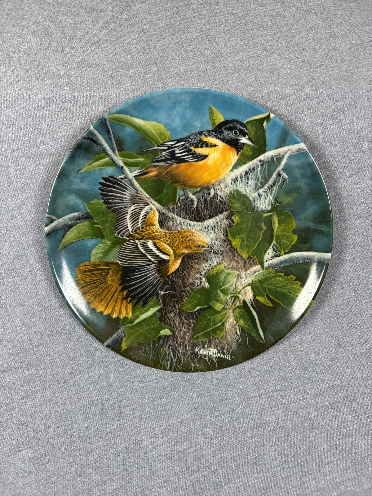 1985 The Baltimore Oriole Collector Plate by Kevin Daniel Edwin Knowles