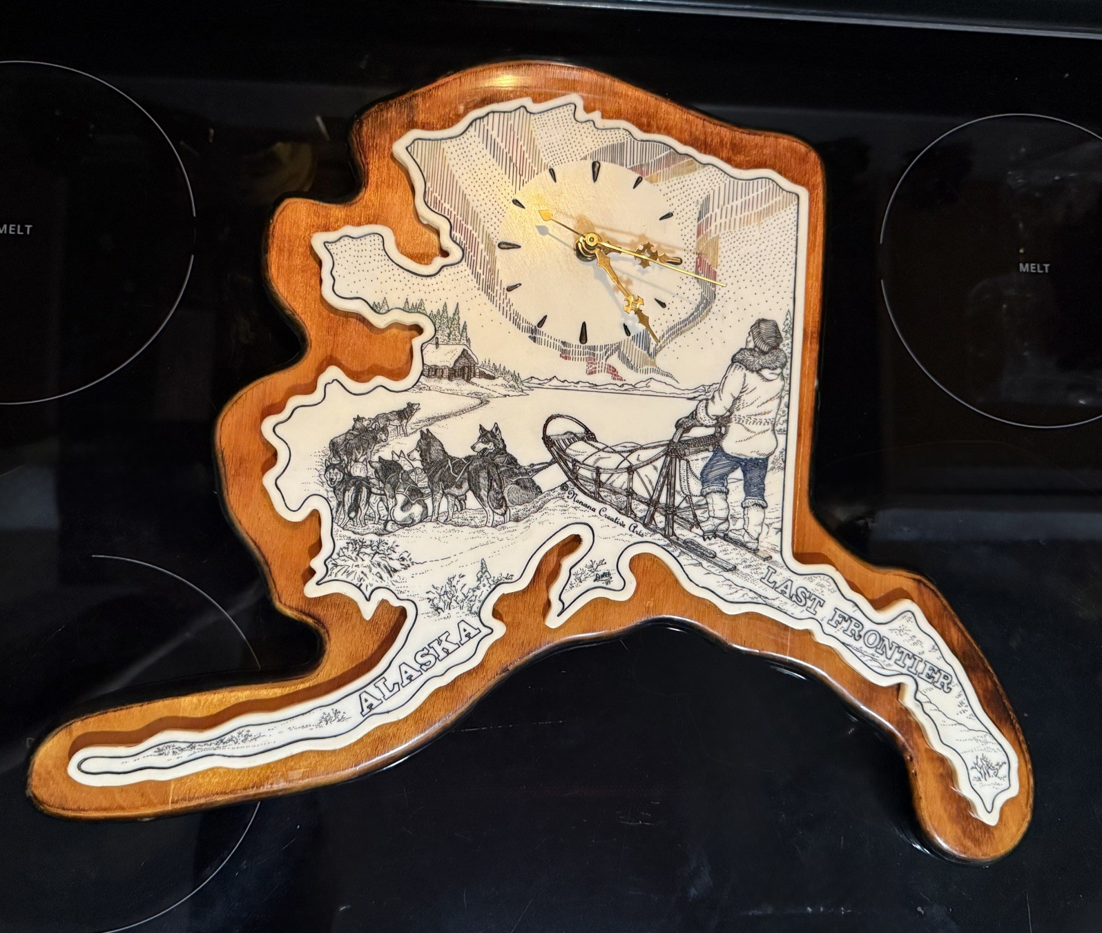 Vintage 1980s Alaska Shaped Clock, Engraved Resin On Wood dogsled cabin decor 