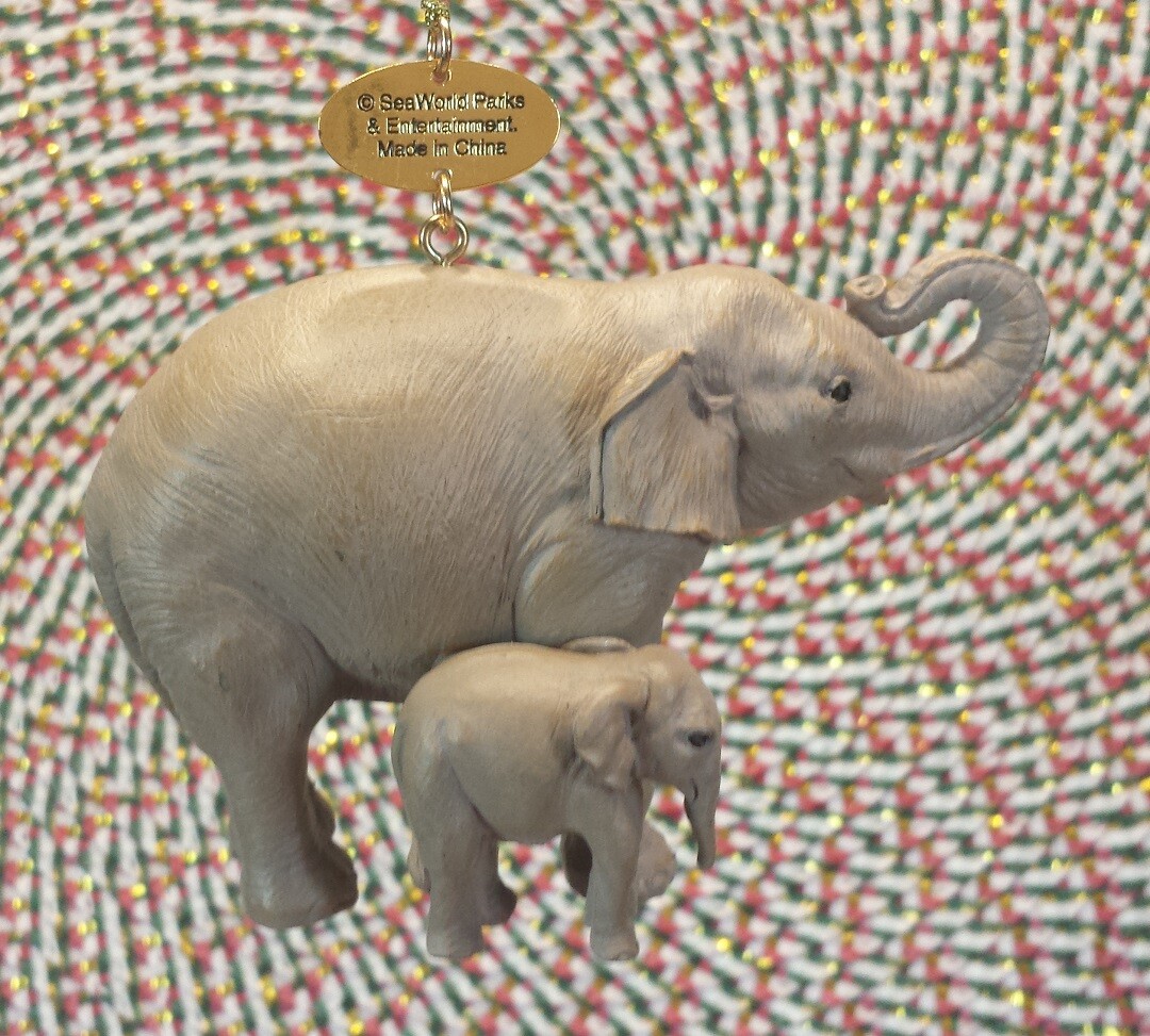 Elephant Mommy & Baby Ornament, Resin, Realistic 4.25