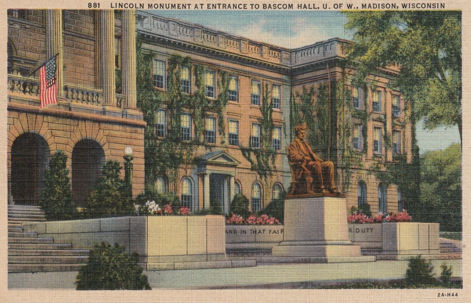 1930s Lincoln Monument at Entrance to Bascom Hall, U. of Wisconsin, Madison a962