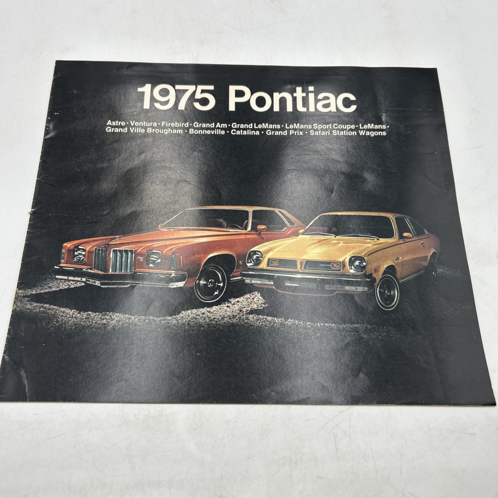 1975 Pontiac Full Line Sales Car Brochure