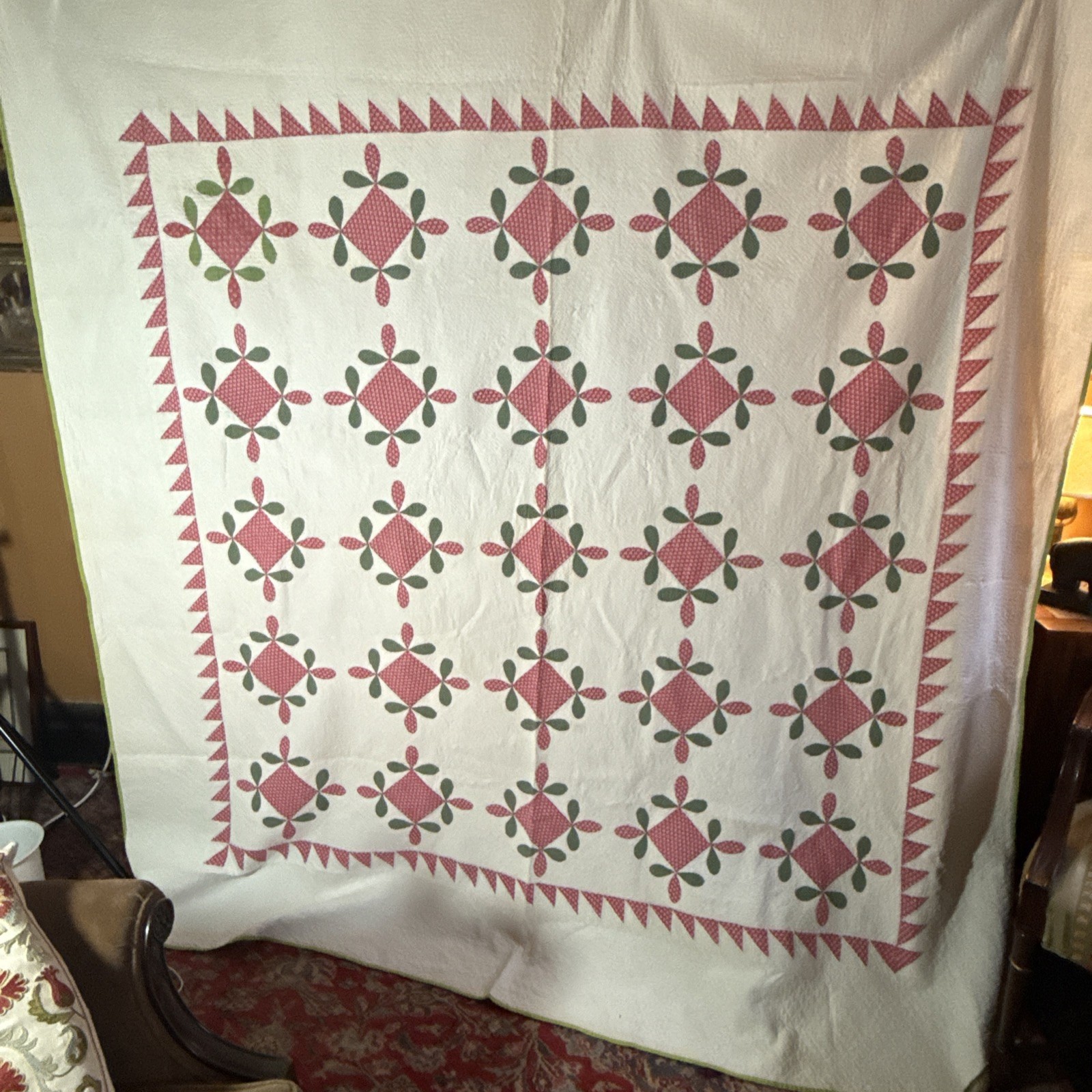 Elegant 19th C. Appliqué Quilt. Phenomenal Quilting