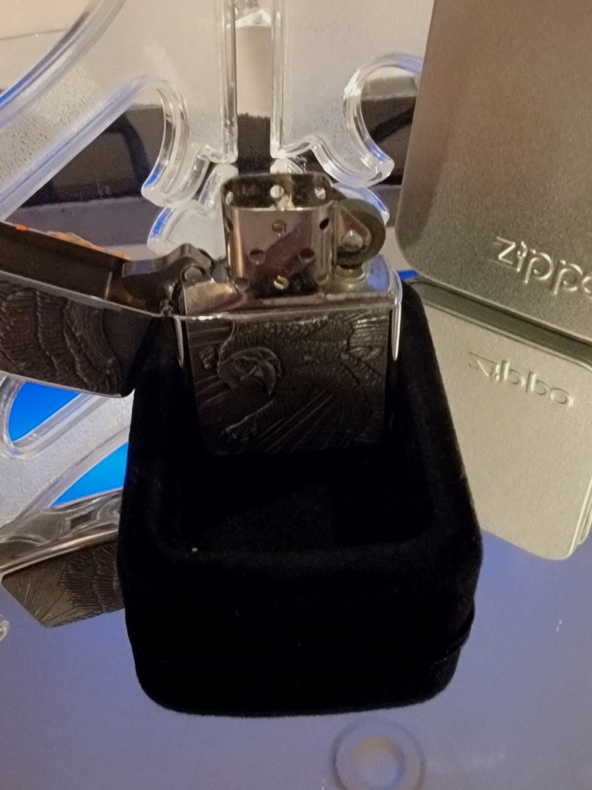 VINTAGE SILVER TONE ZIPPO EAGLE NEW. ORIGINAL S. Barrett VINTAGE SILVER TONE ZIPPO EAGLE NEW. ORIGINAL S. Barrett