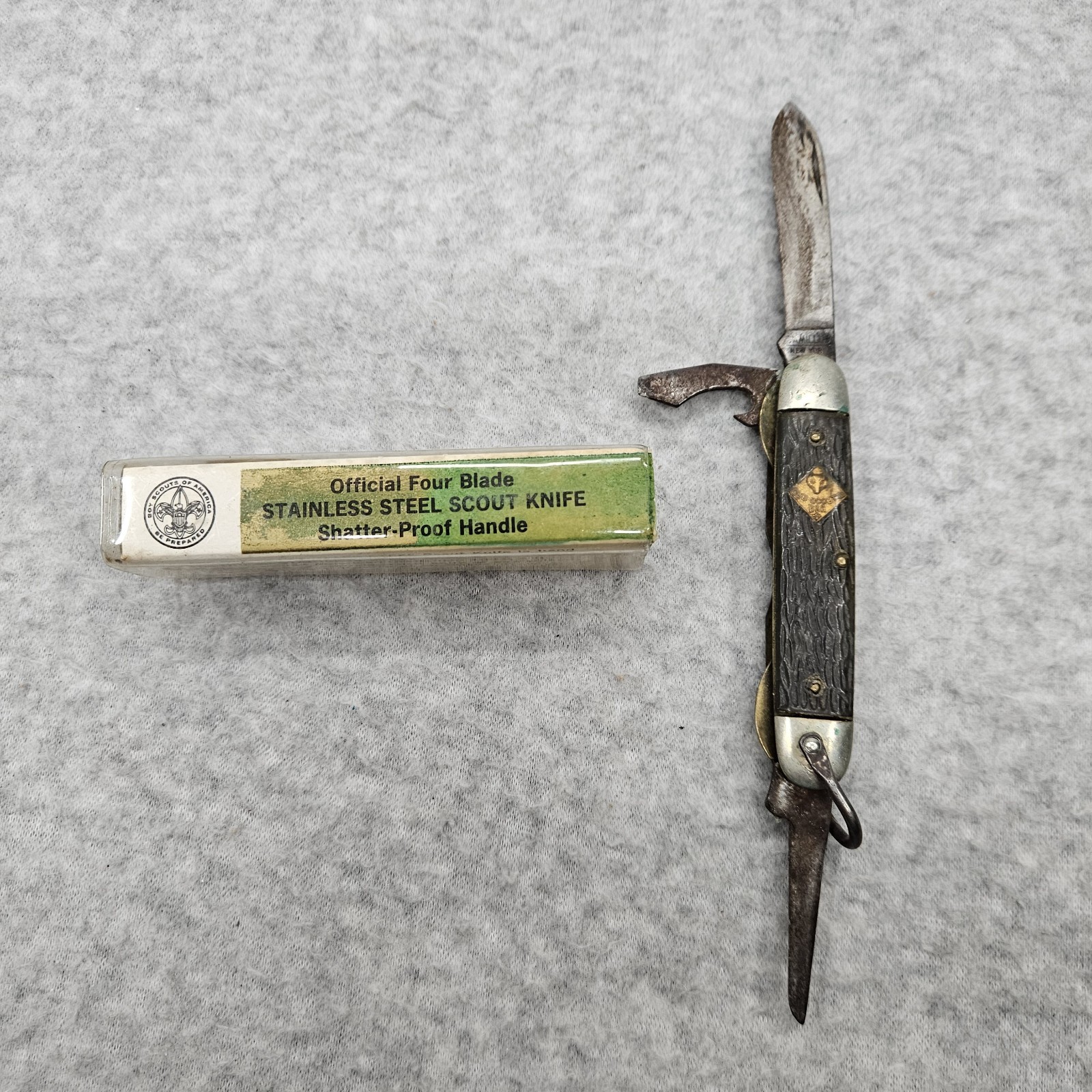 Vintage Camillus Official Boy Scouts of America 4 Blade Pocket Knife 1038 Box