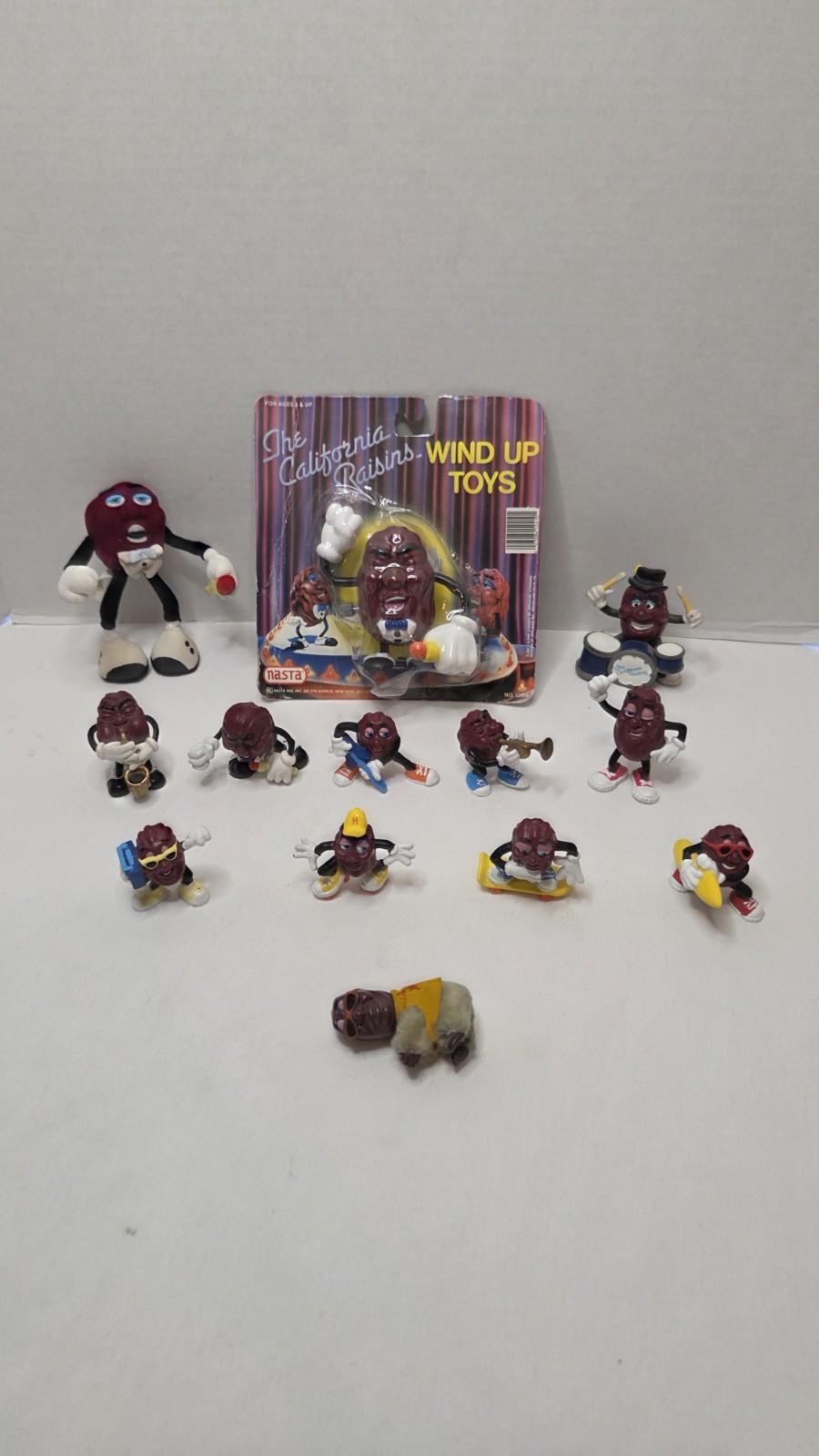 Lot of Vintage California Raisins:  Drum Drummer  + Other  Figures 13