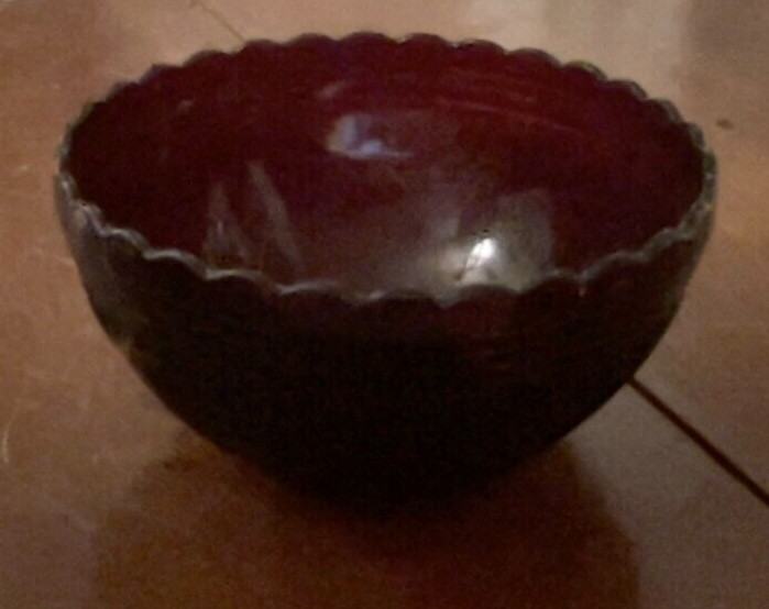 Vintage Anchor Hocking Royal Ruby Bowl. Medium Size. 5 Vintage Anchor Hocking Royal Ruby Bowl. Medium Size. 5