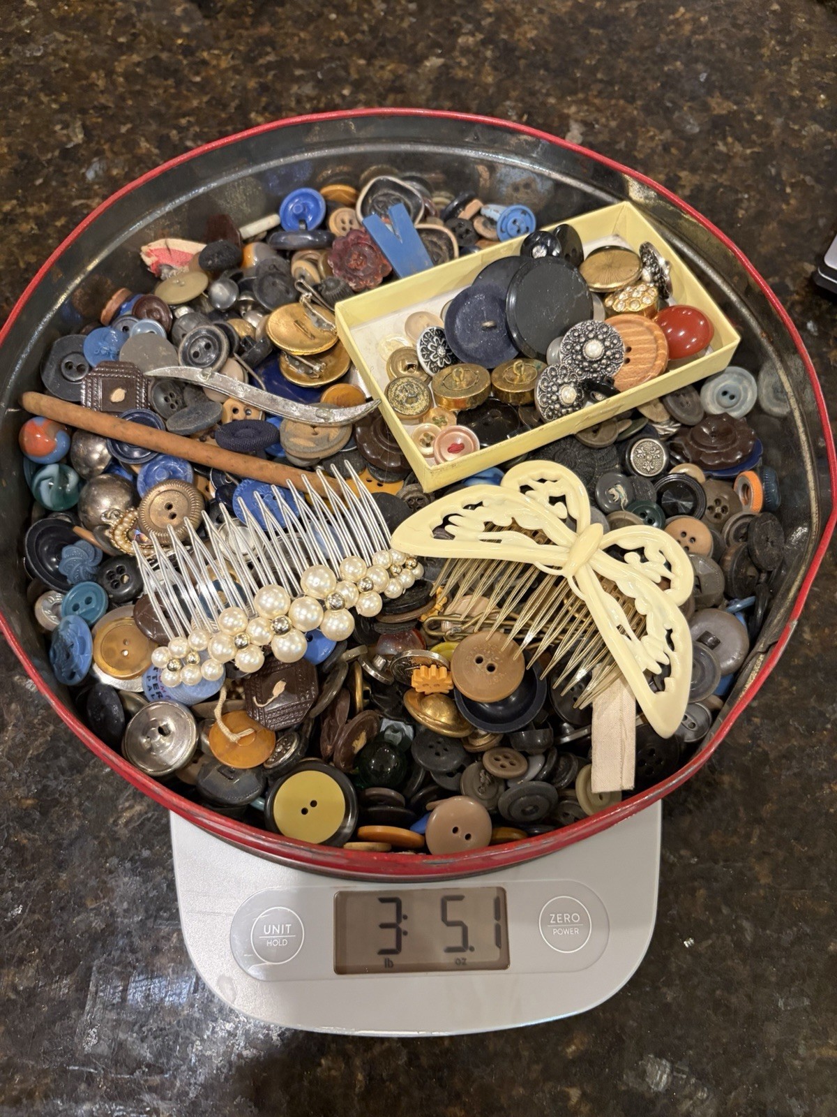Vintage Button Lot 3 lbs 5 oz Antique Rose Tin Metal Glass Celluloid Hair Combs 