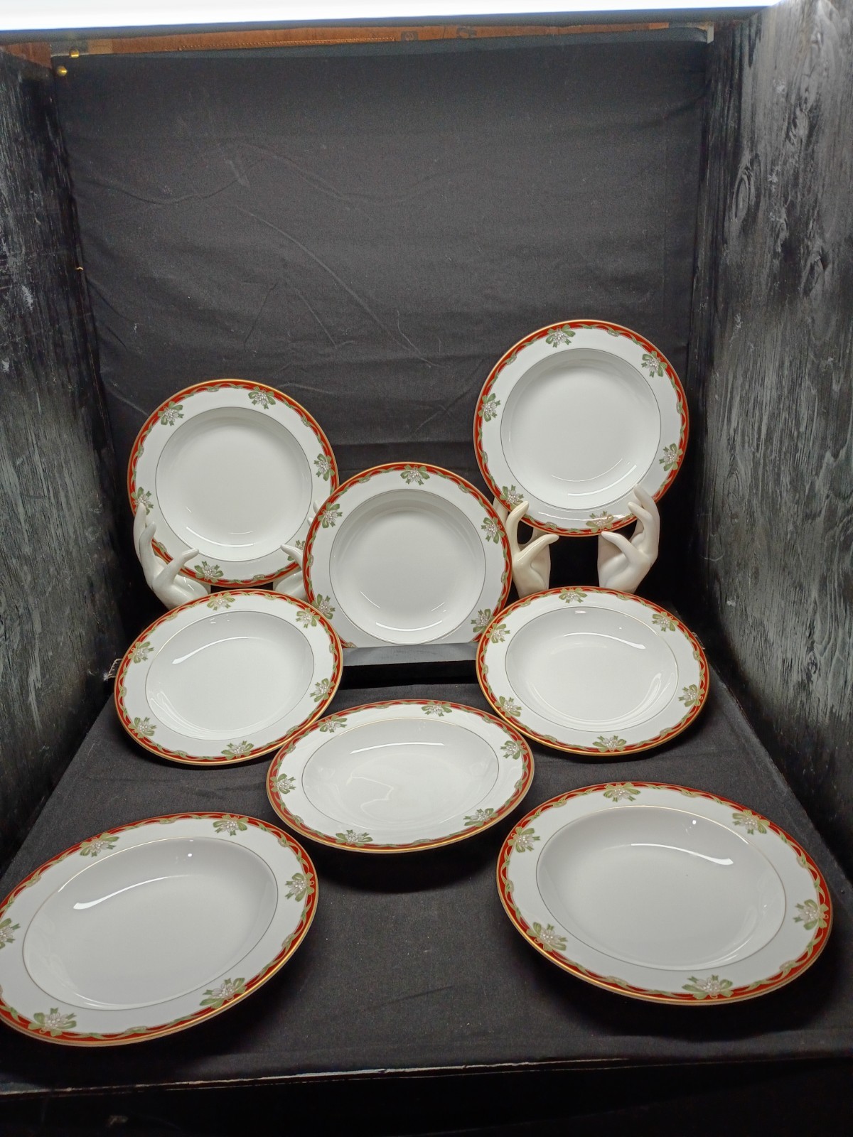 Waterford China Holiday Ribbons set of (8)  9 in, Rimmed Soup Bowls