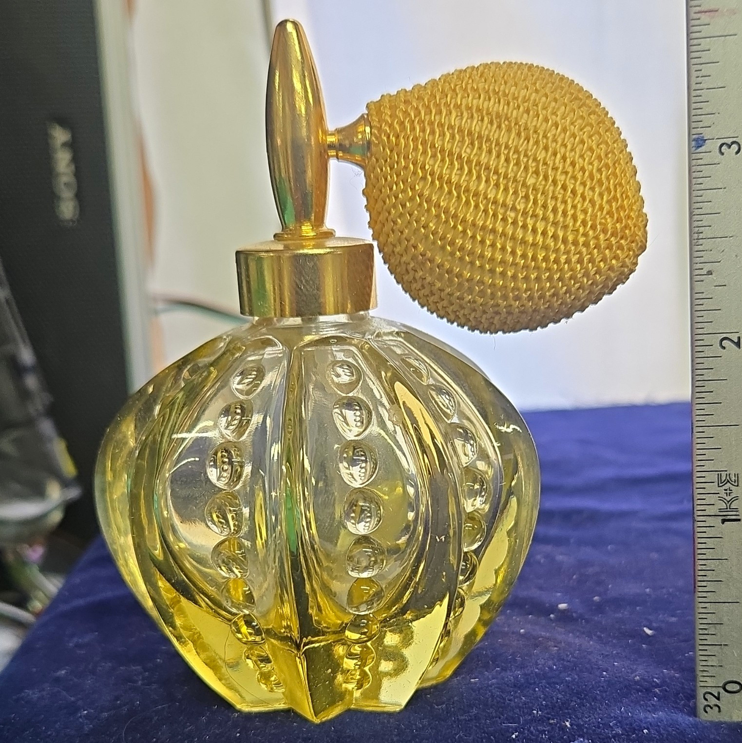 Antique Yellow Glass Perfume Atomizer Bottle with Yellow Squeeze Bulb