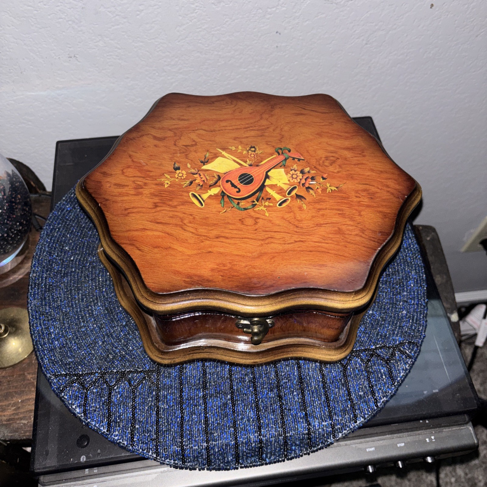 Vintage Italian Sorrento Style Inlaid Wood Instrument Jewelry Trinket Vanity Box Vintage Italian Sorrento Style Inlaid Wood Instrument Jewelry Trinket Vanity Box