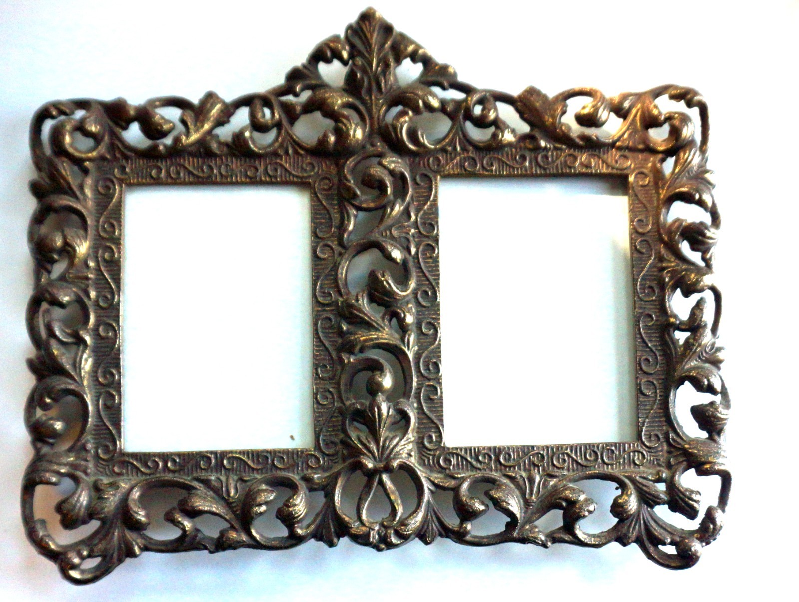 Beautiful vintage double picture frame featuring an elegant, ornate Rococo/Bar