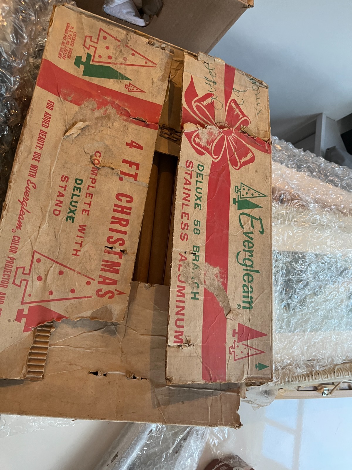 Vintage Evergleam 58 Branch 4 Ft. Stainless Aluminum Christmas Tree in box