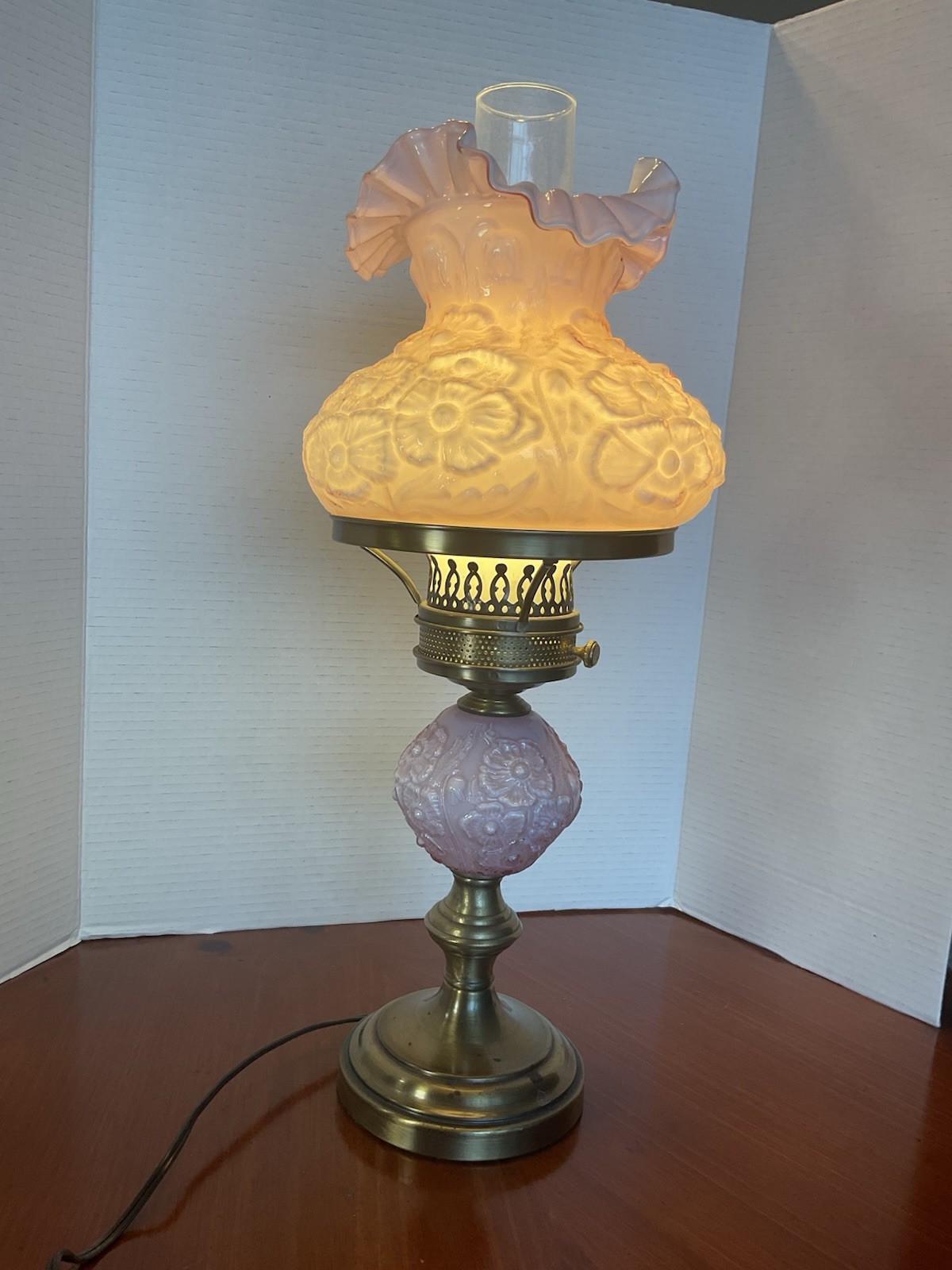 Vintage Fenton Dusty Rose Pink Overlay Iridescent Poppy Lamp Very HTF MID-70’s Vintage Fenton Dusty Rose Pink Overlay Iridescent Poppy Lamp Very HTF MID-70’s