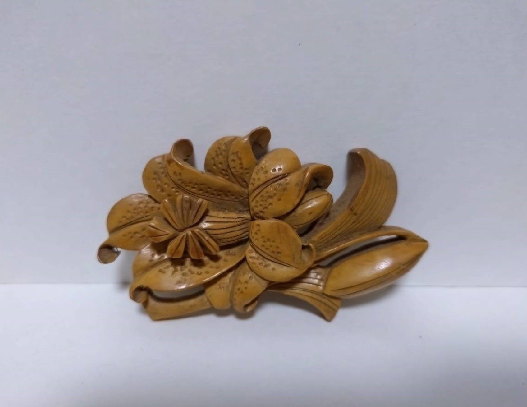 Wooden lily work obidome