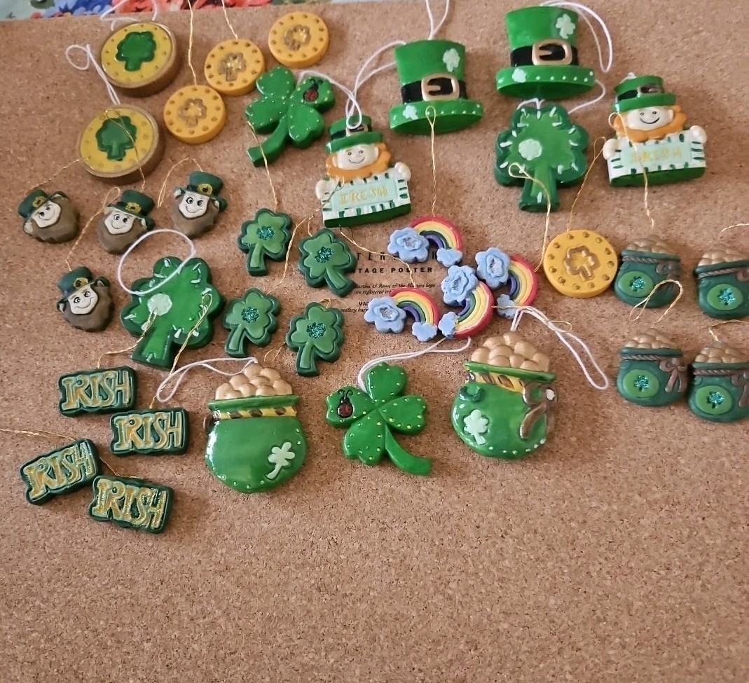 Lot of 36 Irish St. Patrick\'s Day Irish Themed Tree Ornaments Shamrocks,Hats Etc Lot of 36 Irish St. Patrick\'s Day Irish Themed Tree Ornaments Shamrocks,Hats Etc