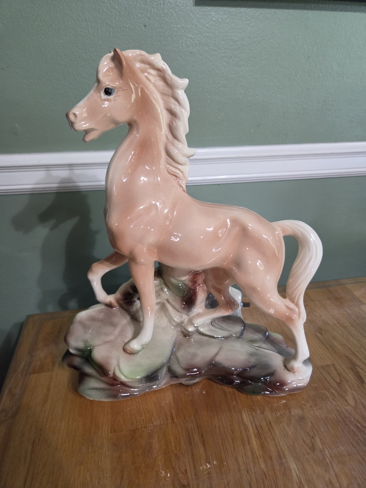 Vintage Maddux of California Palomino Horse Stallon TV Lamp Night Light Works