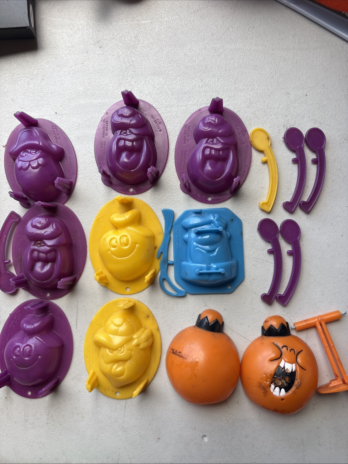 VINTAGE PILLSBURY FUNNY FACE MOLDS Lot of 8