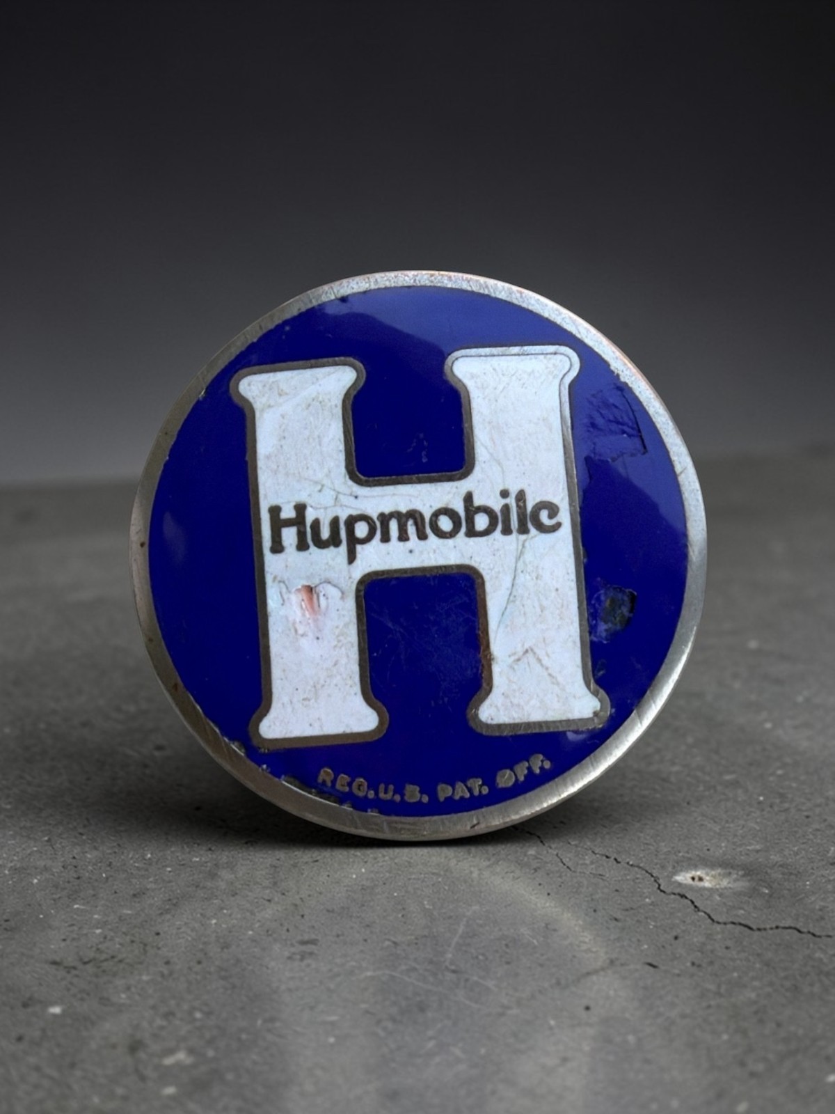 1918-1925 Hupmobile Radiator Emblem 2-1/8