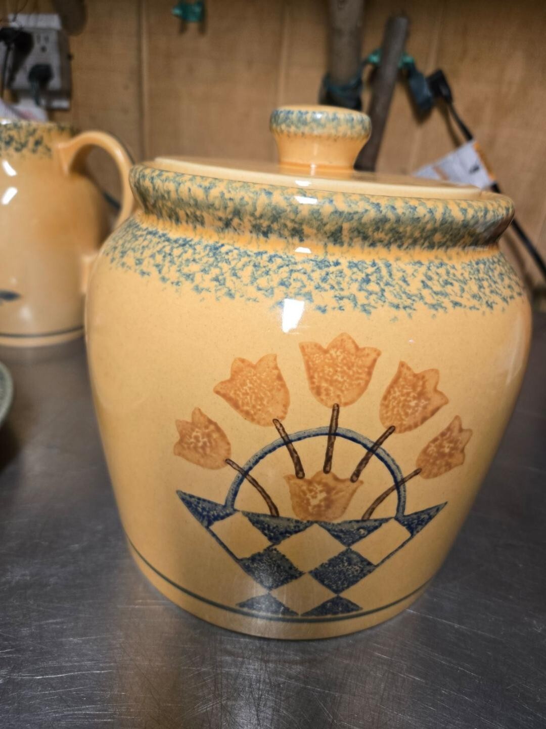 The Friendship Collection Flowers of Love Covered Crock 1994 Retired Pfaltzcraft