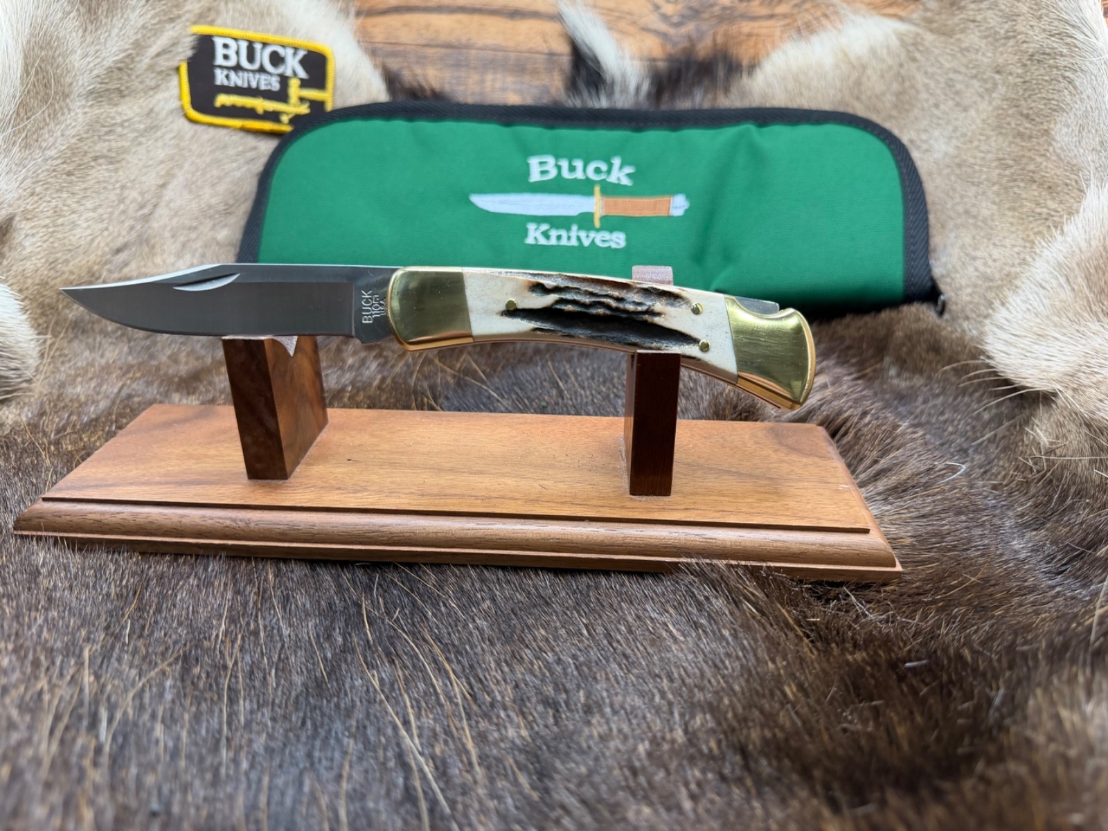 2017 Buck 110 Knife With Stag Handle & Stainless Steel Blade Mint In Buck Pouch