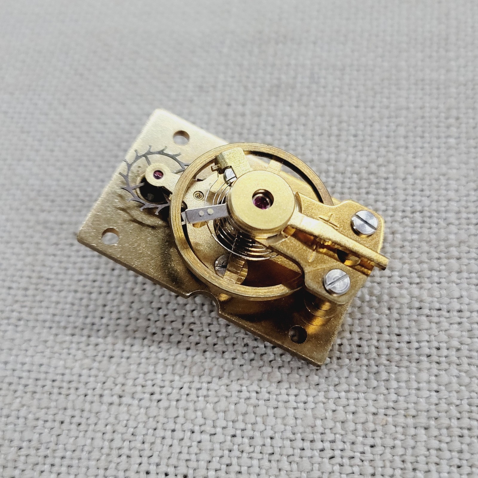 Hermle?  Kieninger? Platform Balance Escapement