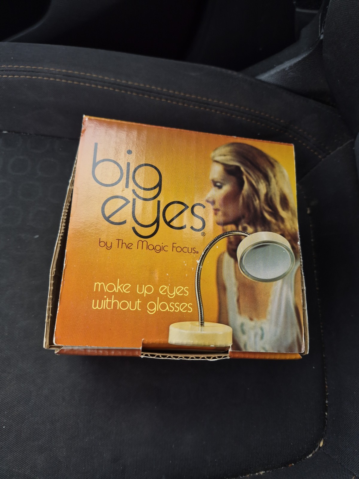 Vintage Magic Focus Big Eyes Goose Neck 5X Magnified Makeup Mirror White Vintage Magic Focus Big Eyes Goose Neck 5X Magnified Makeup Mirror White