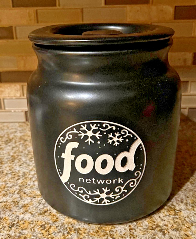 Food Network Exclusive Snowflake Cookie Jar Ceramic Made in the USA Ships 1 Day Food Network Exclusive Snowflake Cookie Jar Ceramic Made in the USA Ships 1 Day