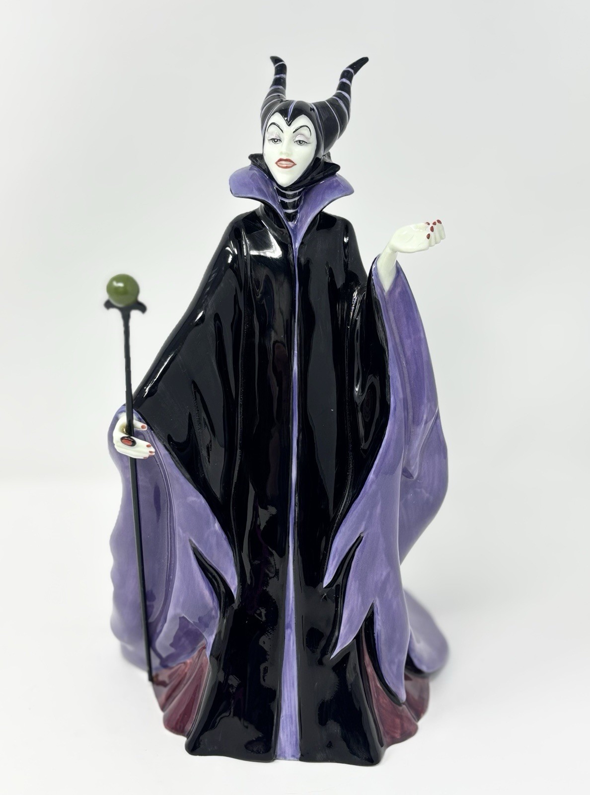 1997 Royal Doulton Disney Maleficent HN3840 Limited Edition 339/2000 Figurine
