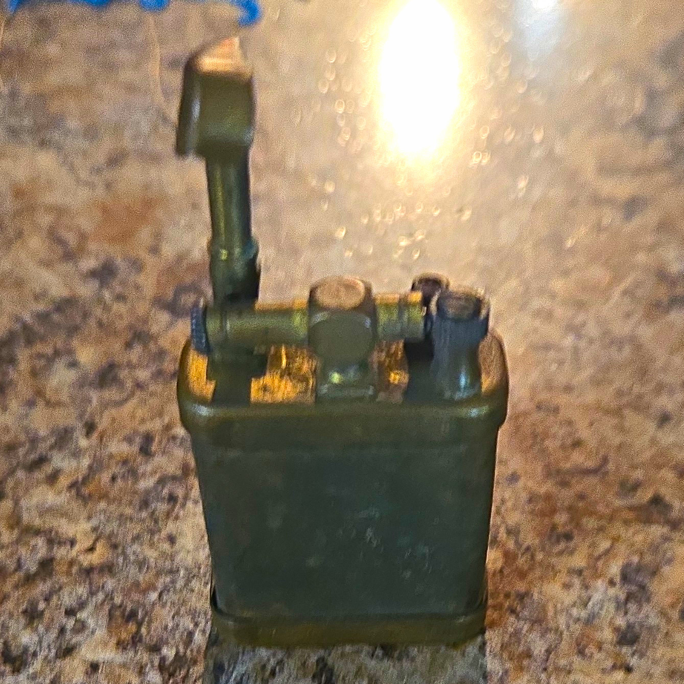 Vintage Green Metal Pocket Lighter Rectangle Flip-Top Vintage Green Metal Pocket Lighter Rectangle Flip-Top
