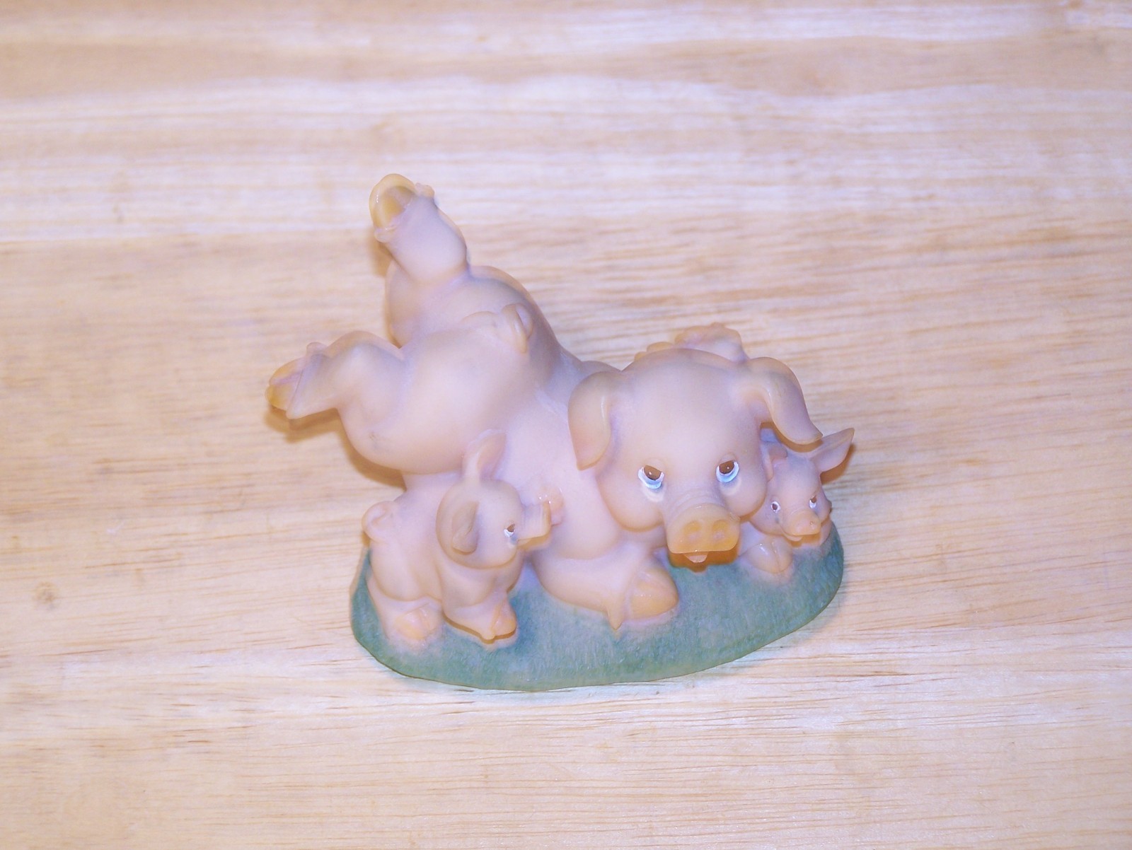 Prestige Porcelain Mom and Piglets Pig Figurine