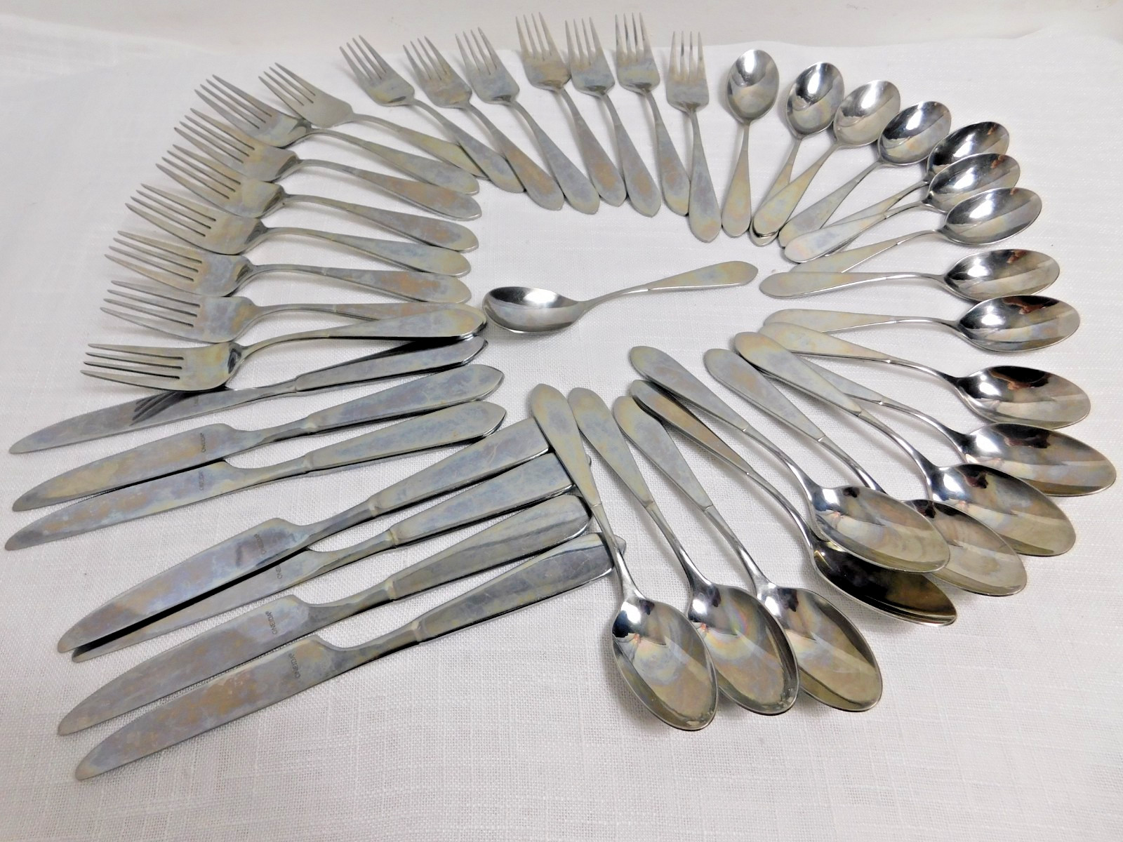 B8 - Oneida Silver Co. OHS478 Stainless Flatware 18/10  42pc Lot