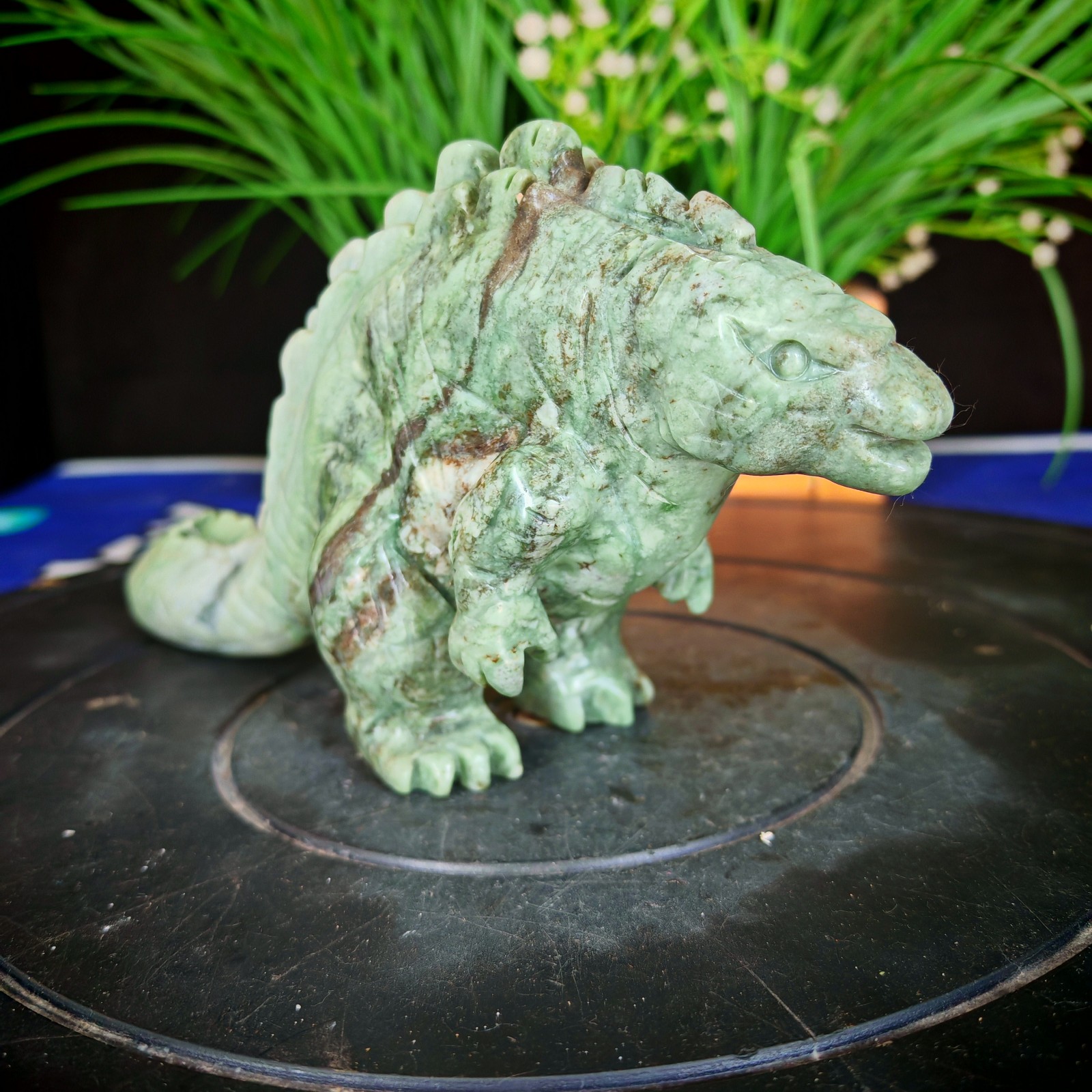 1.87LBTop natural crystal hand carved therapeutic artwork0.85kg 1.87LBTop natural crystal hand carved therapeutic artwork0.85kg