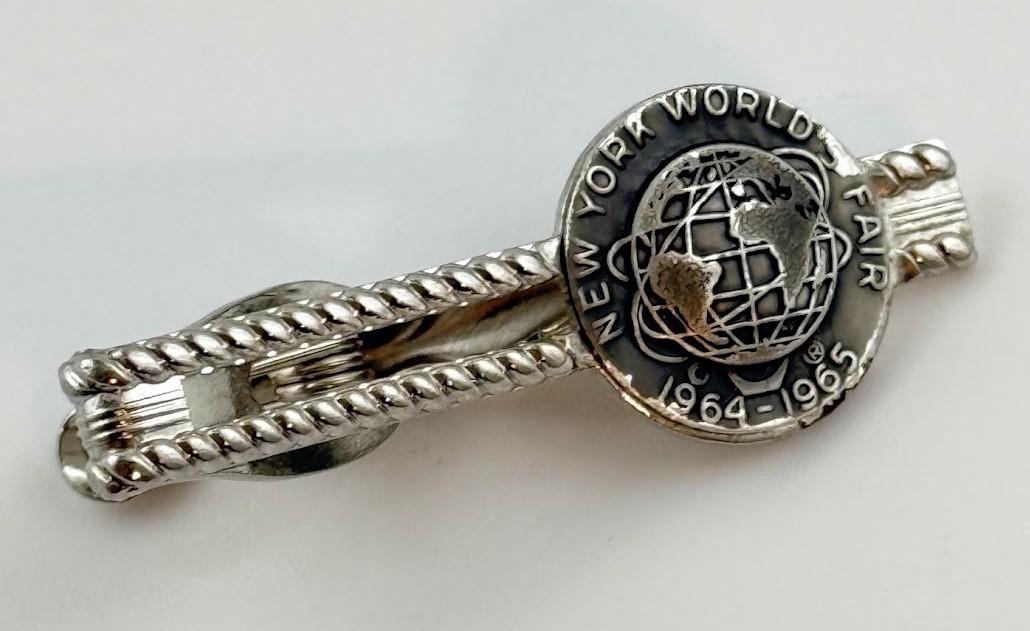 Vintage New York City World Fair Souvenir Tie Clip Globe 1964 1965 Silver Tone