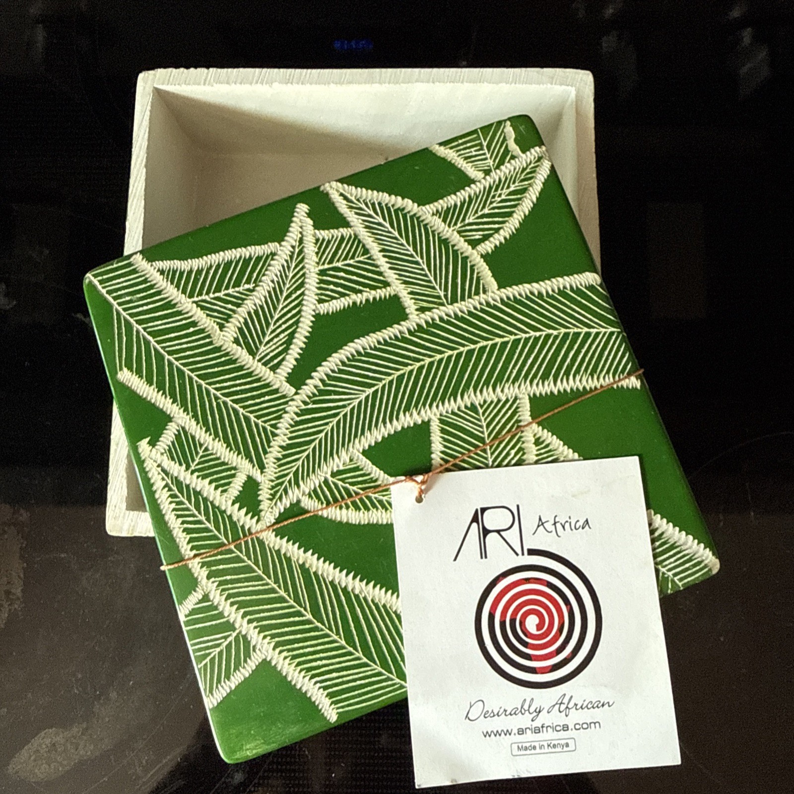 Vintage Hand Carved Kenya Soapstone Painted Trinket Box Lid Botanical Design 6x6 Vintage Hand Carved Kenya Soapstone Painted Trinket Box Lid Botanical Design 6x6