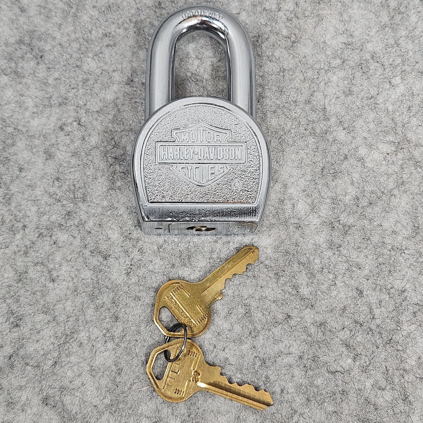 Harley Davidson Vintage Limited Edition Padlock Master Lock #220 with 2 Keys Harley Davidson Vintage Limited Edition Padlock Master Lock #220 with 2 Keys