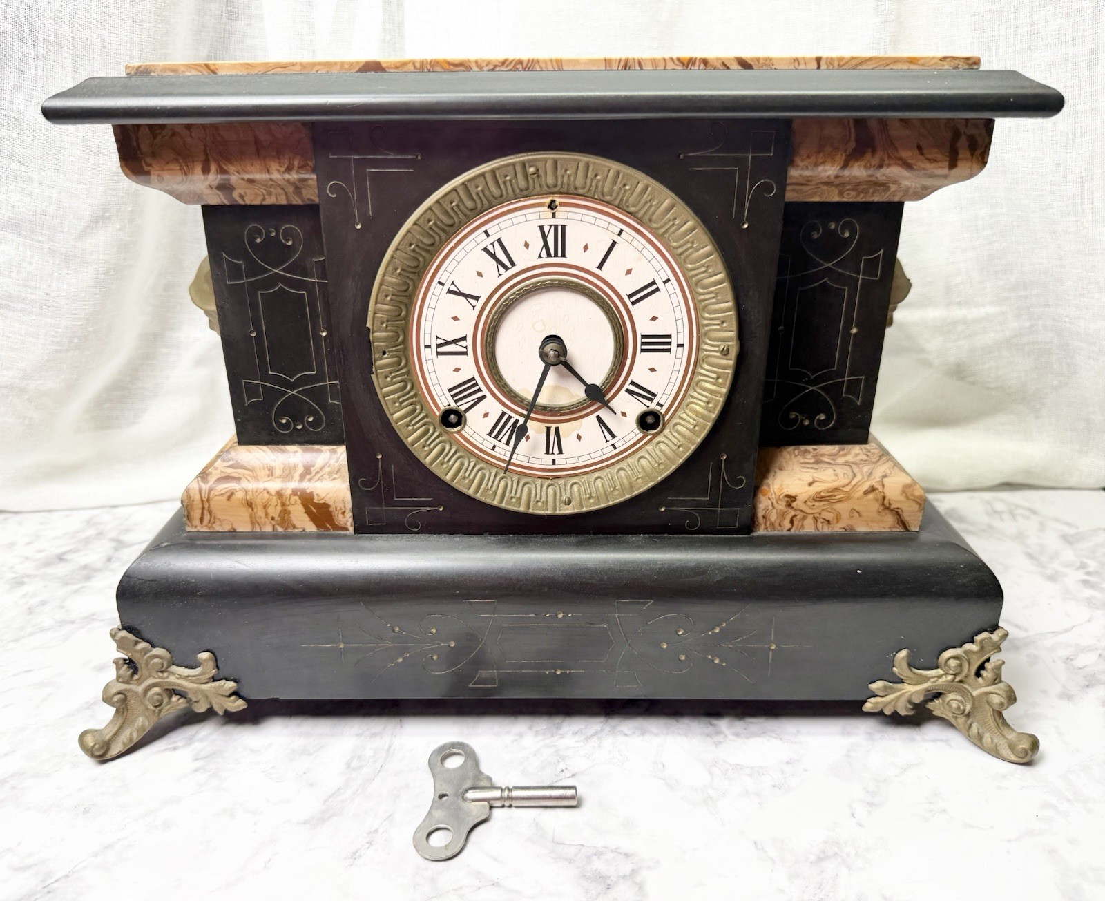 Antique Seth Thomas 8 Day Time & Strike Mantle Adamantine Clock w/Pendulum & Key