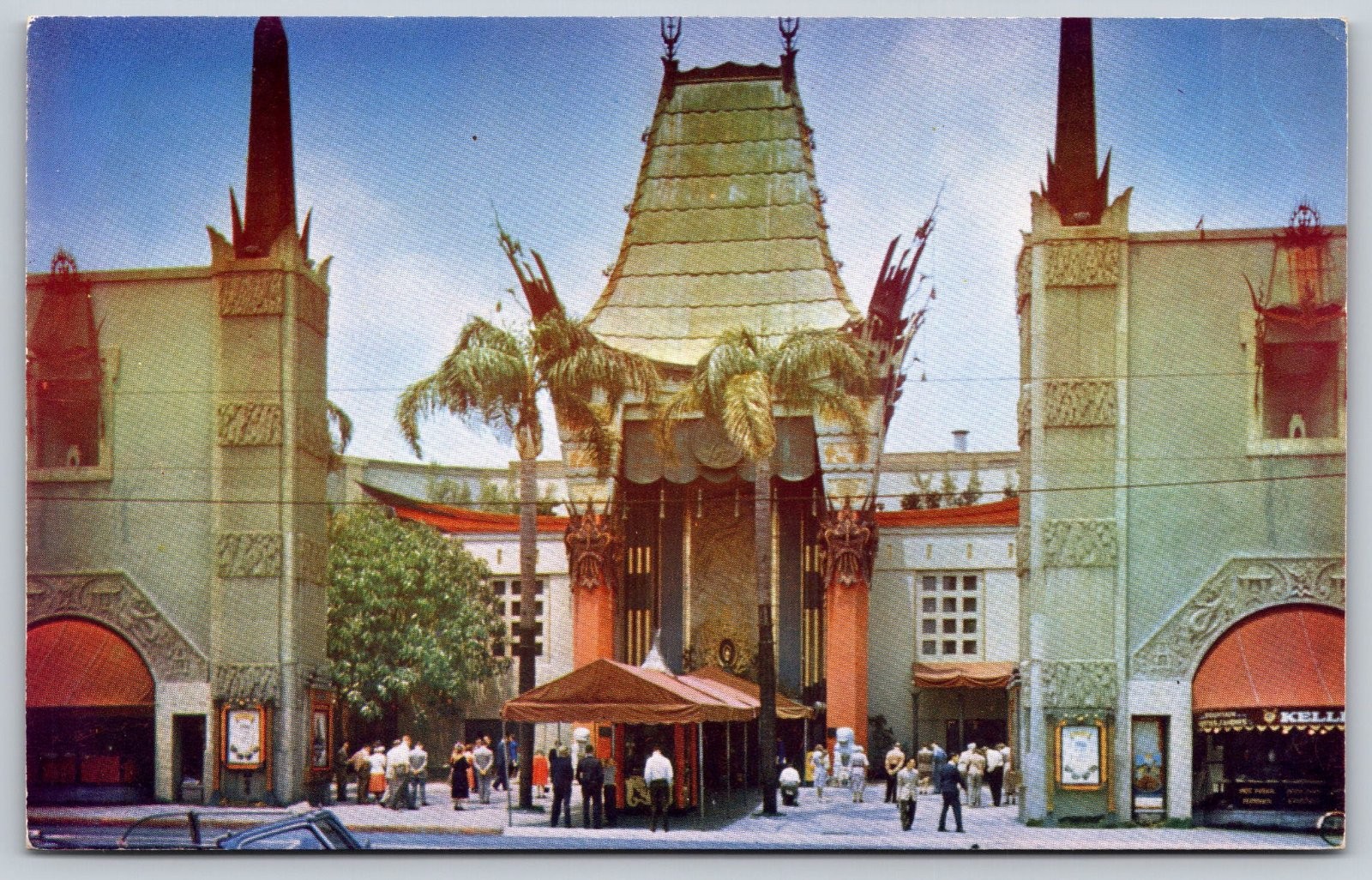 Grauman\'s Chinese Theatre Hollywood California Mike Roberts Postcard PC303
