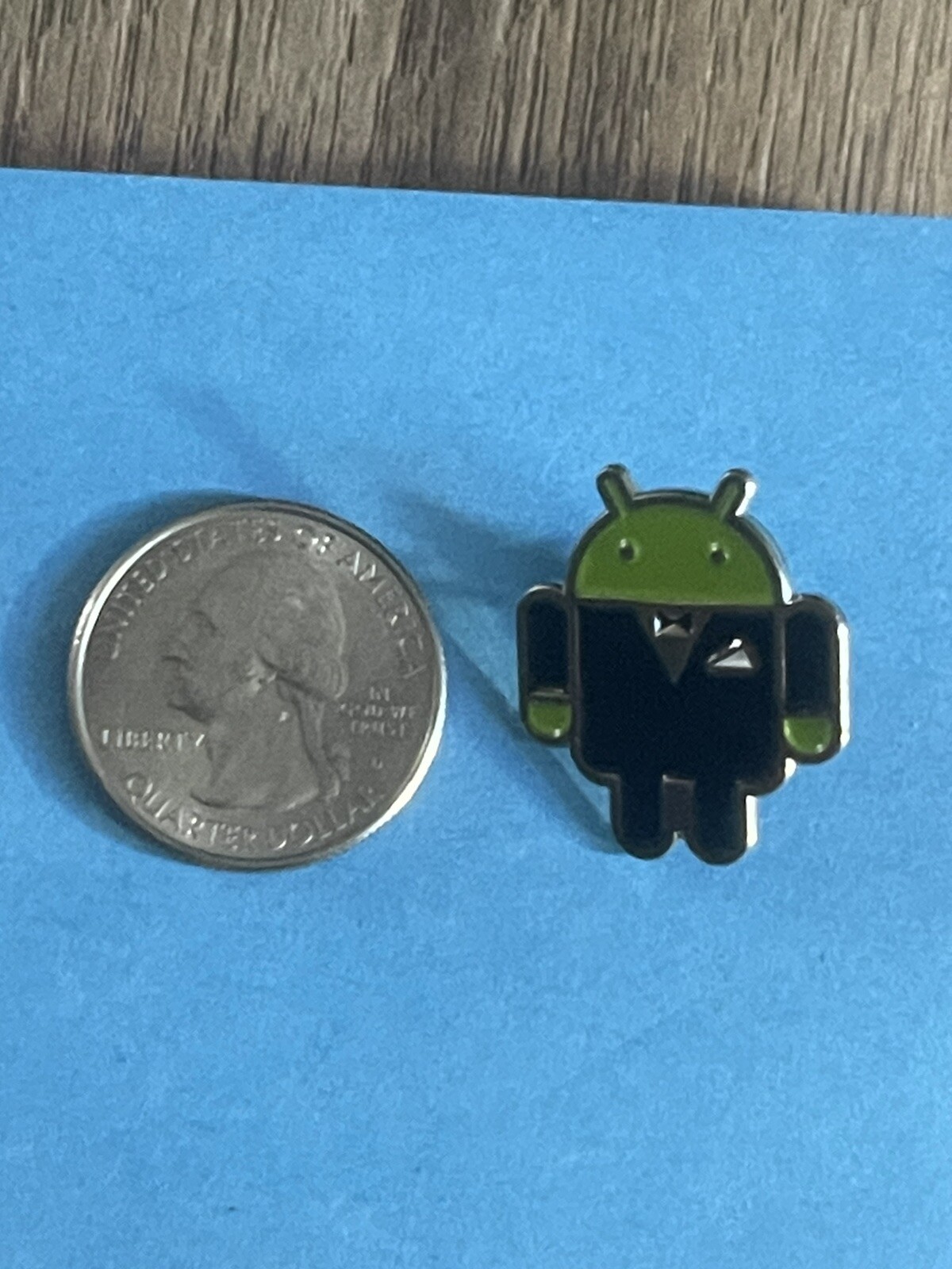 Google Android Pin Badge Black Tuxedo 