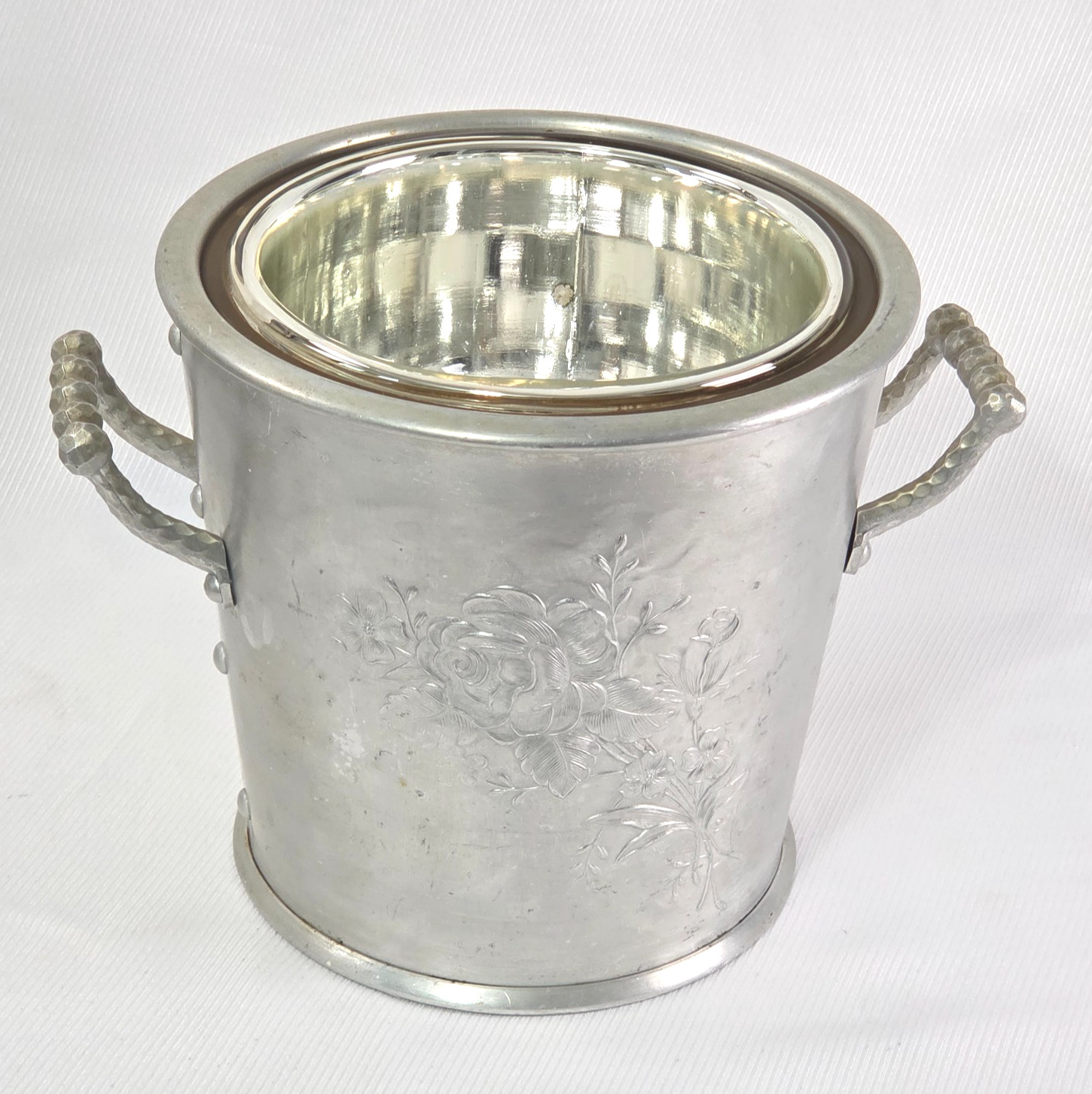 Vintage Everlast 1090 Aluminum Ice Bucket 8\