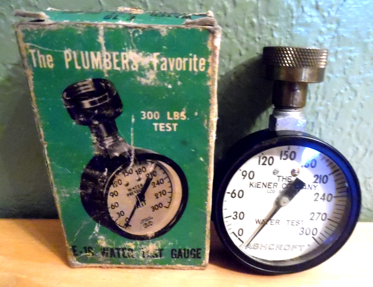 1960\'S THE PLUMBERS FAVORITE E-16 WATER TEST GAUGE NEW IN BOX THE KIENER CO