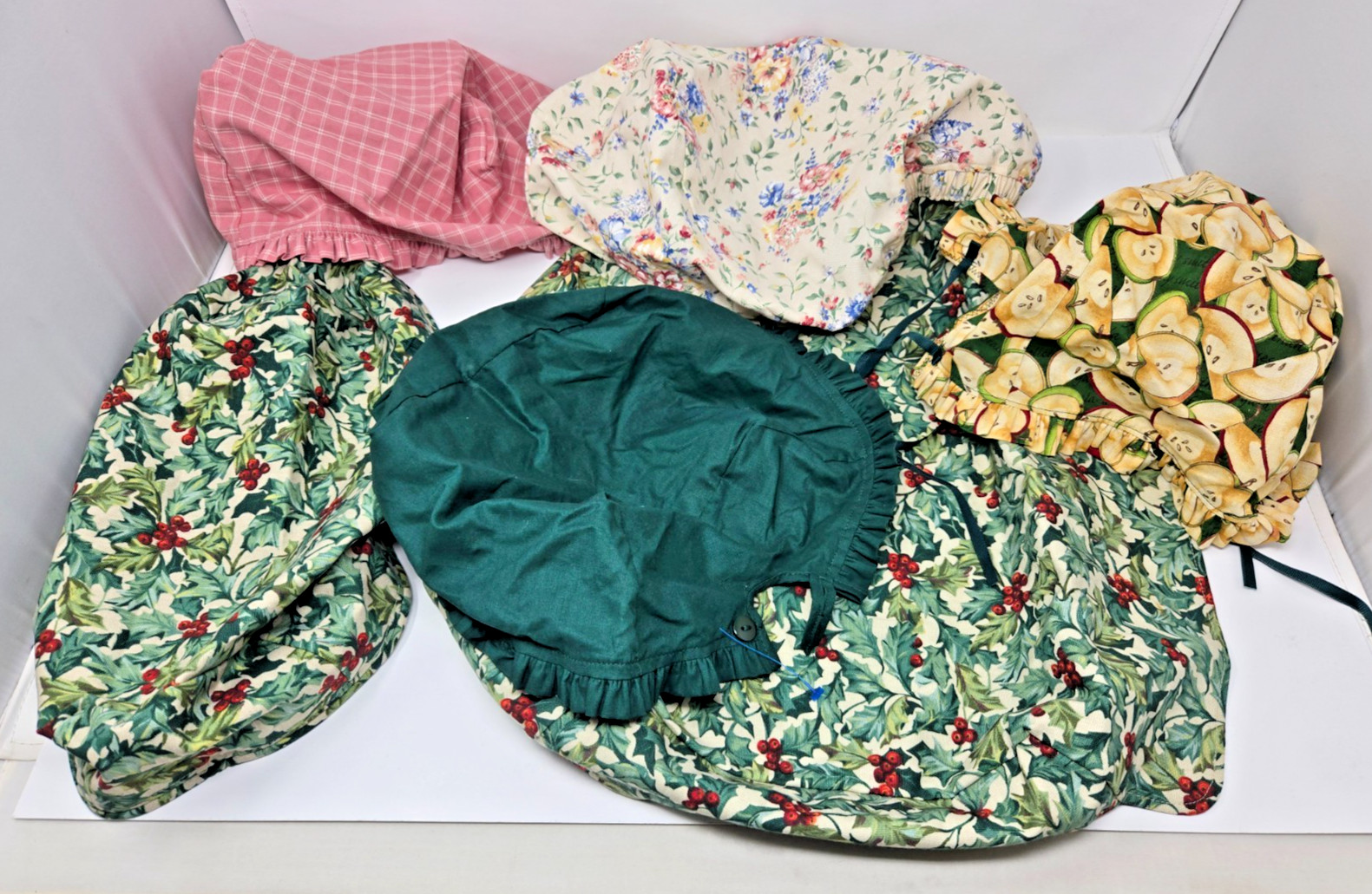 LOT of 6 Longaberger & others Serving & Bread Basket Fabric Liners Holly Floral